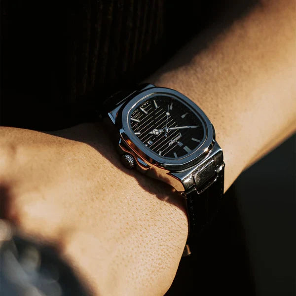 Close-up of the Laurent's linear textured dial and date window