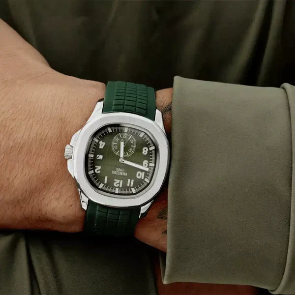 Portofino sport watch in Racing Green, dial close-up